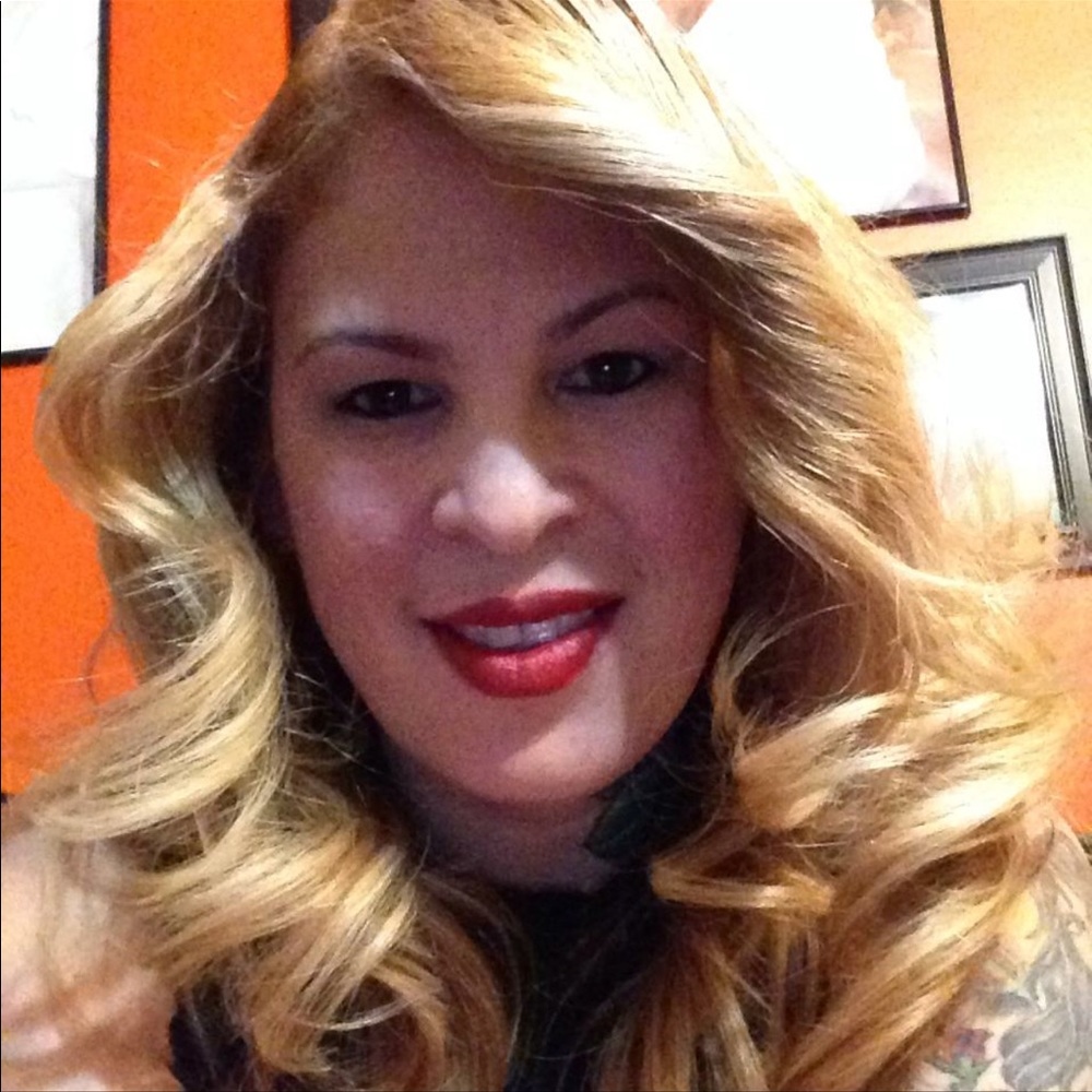 Meet your Posher, Zoraida